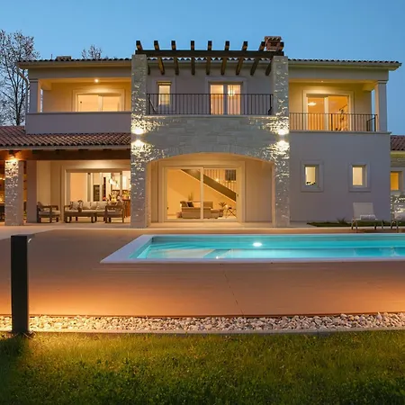 Lapidea Villa *